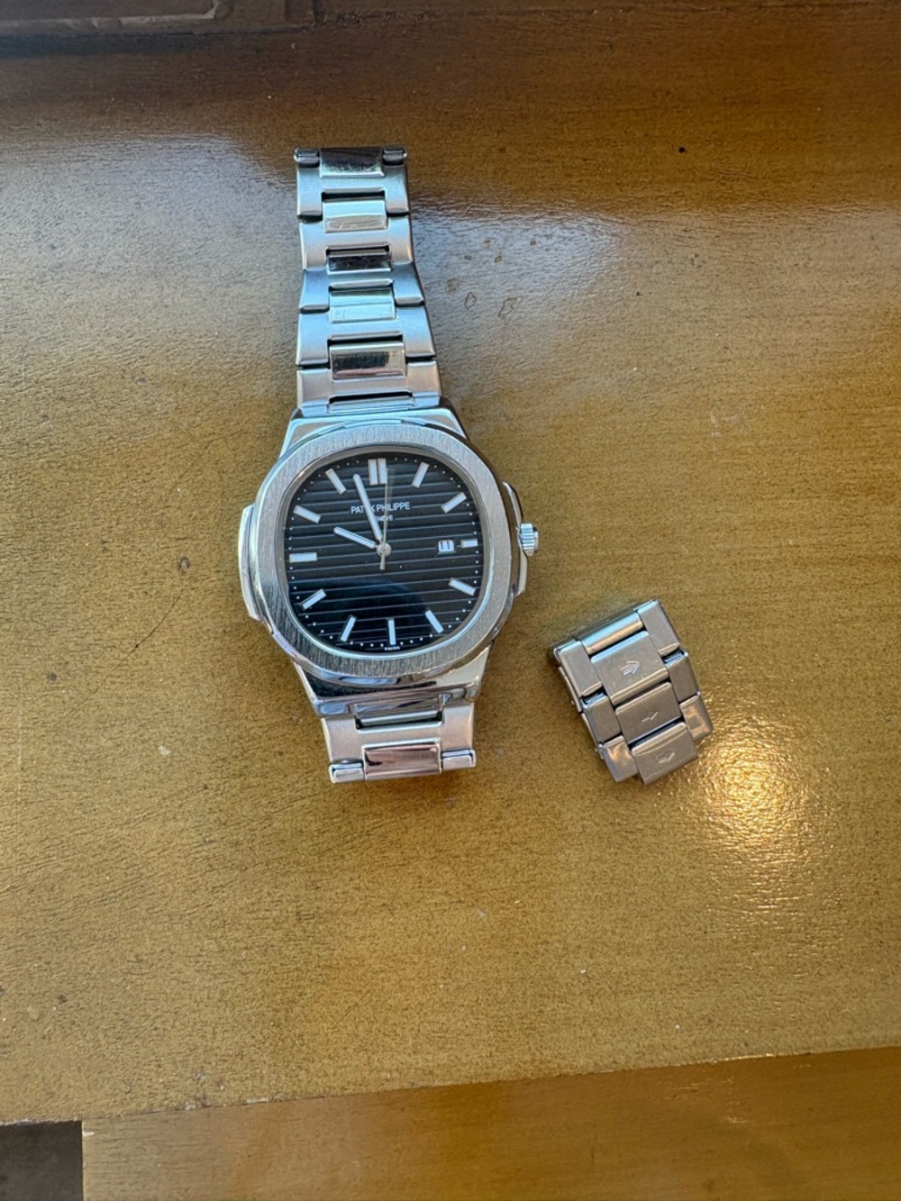 Designer watch works well! - Picture 6 of 6